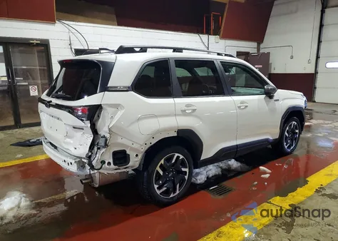 2025 Subaru Forester Premium из США, поврежденный, VIN JF2SLSEDXSH418093